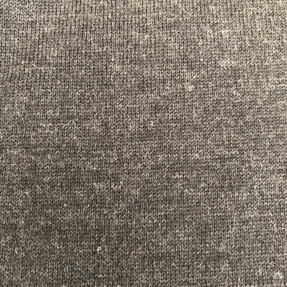 Statement 100% Merino Wool Scarf w Metallic Sequins Charcoal Gray Sz OS NWOT - Picture 4 of 7